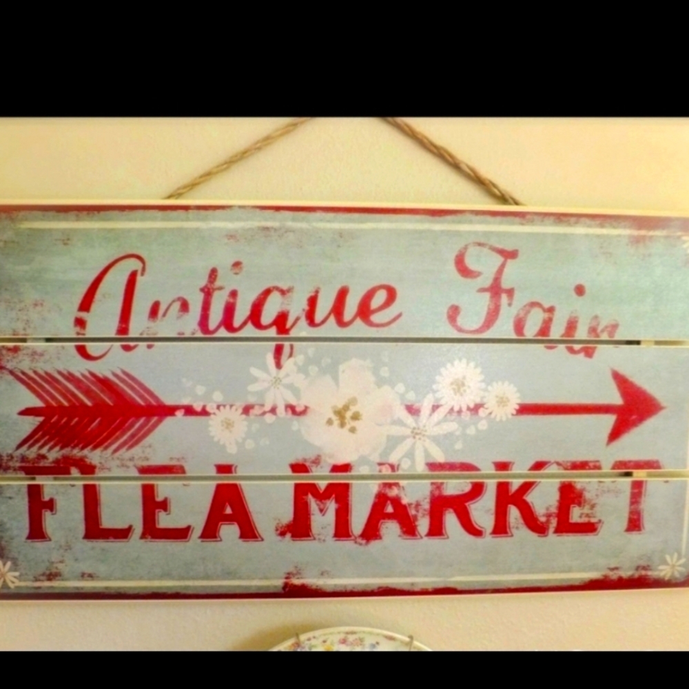 Vintage Style Flea Market Sign